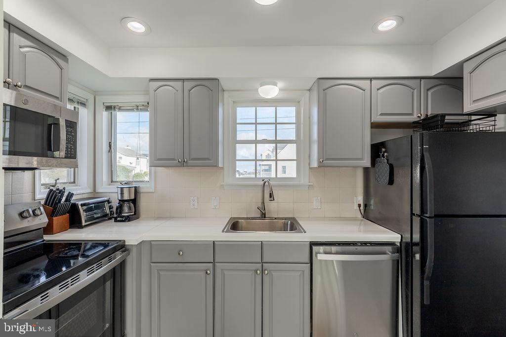 CAPE ISLE OF WIGHT - Residential Lease