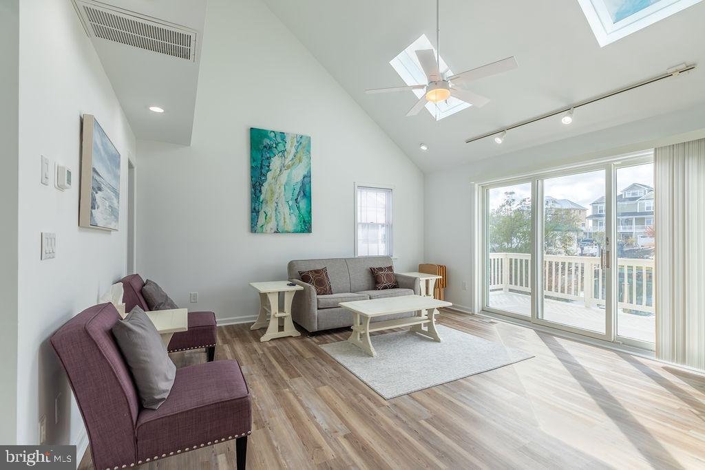 CAPE ISLE OF WIGHT - Residential Lease