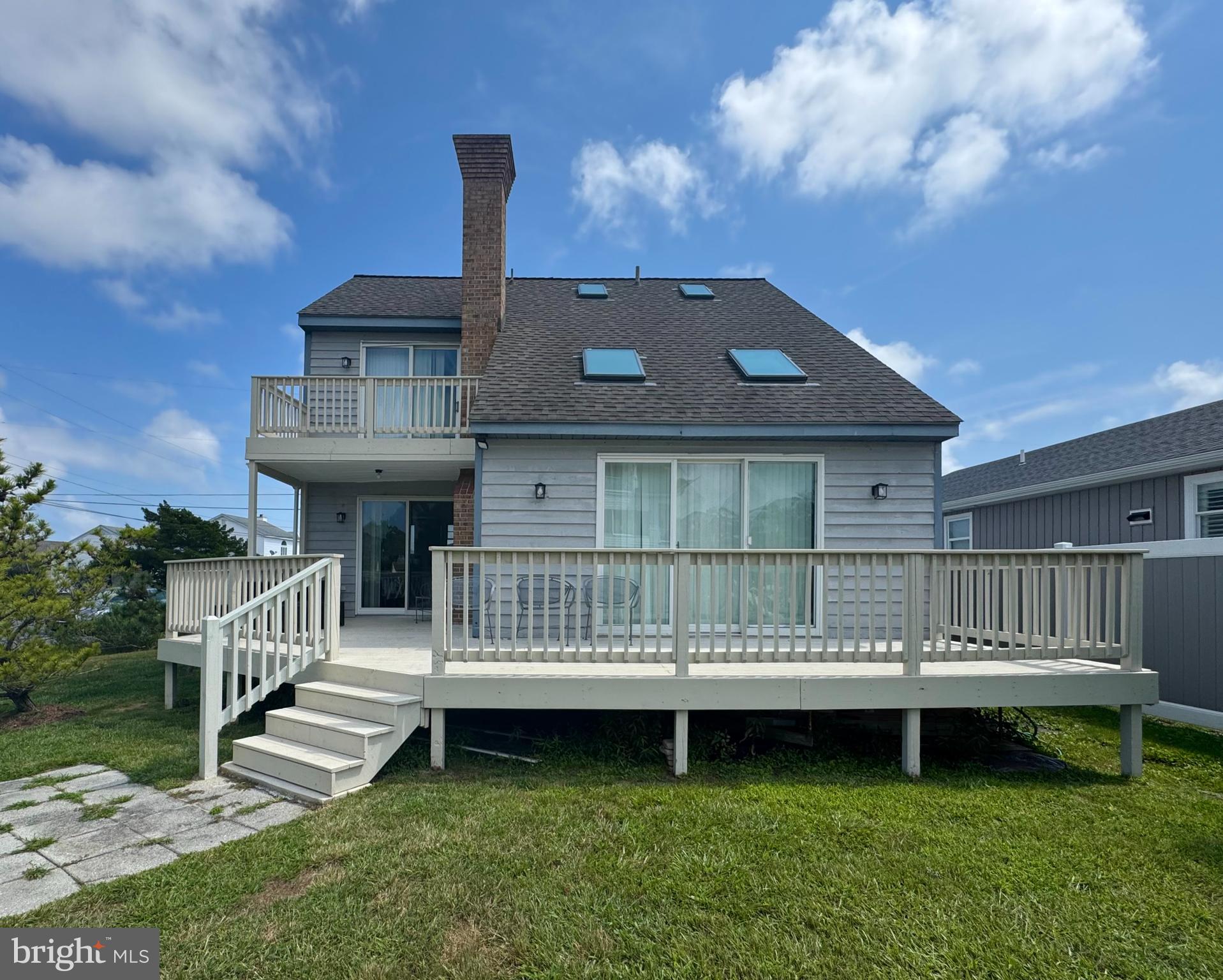 CAPE ISLE OF WIGHT - Residential Lease