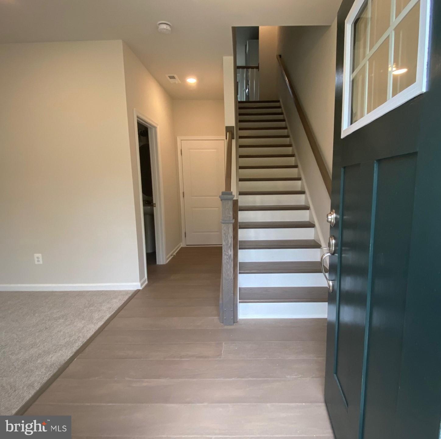 JEFFERSON SQUARE - Residential