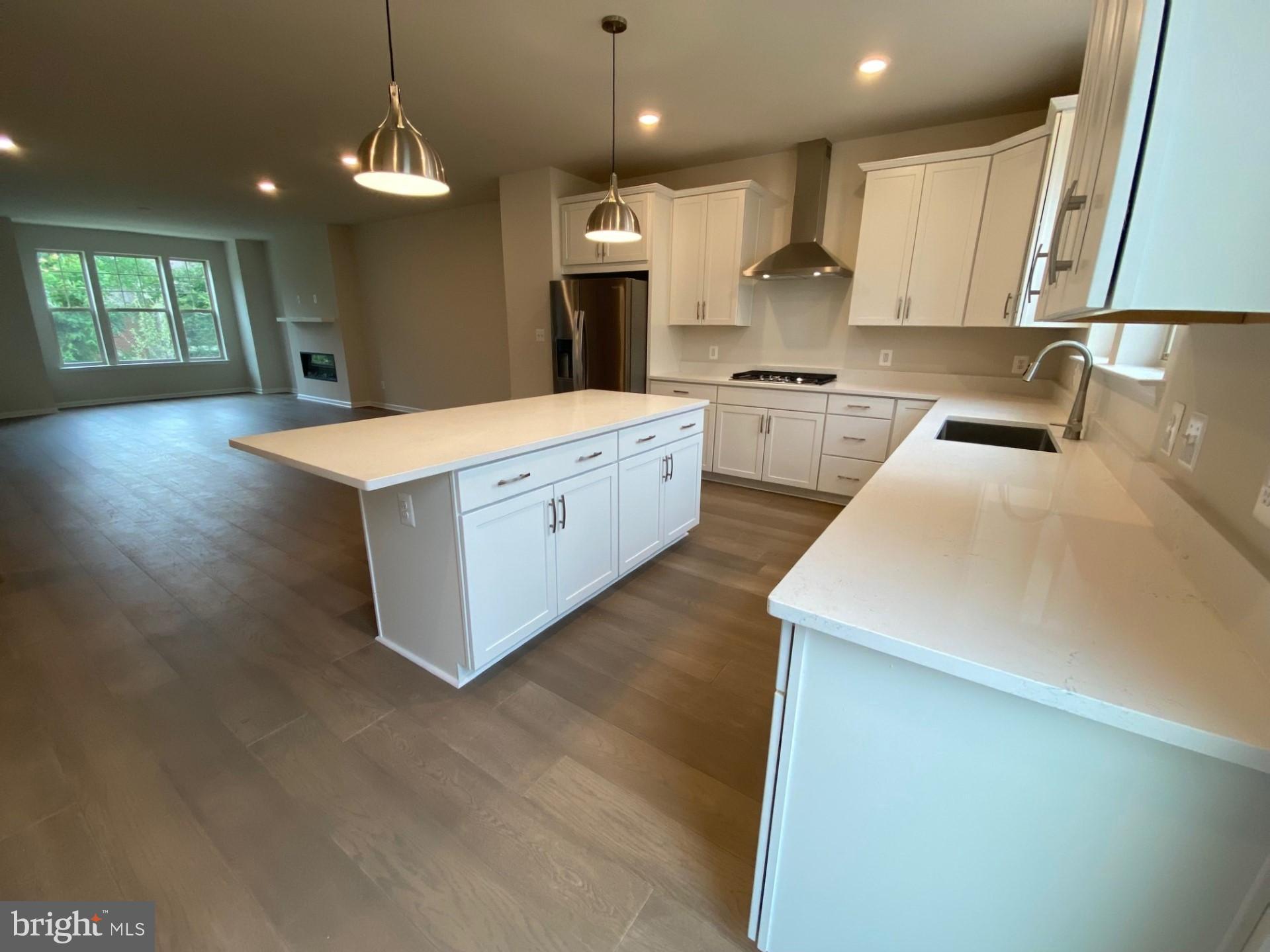 JEFFERSON SQUARE - Residential