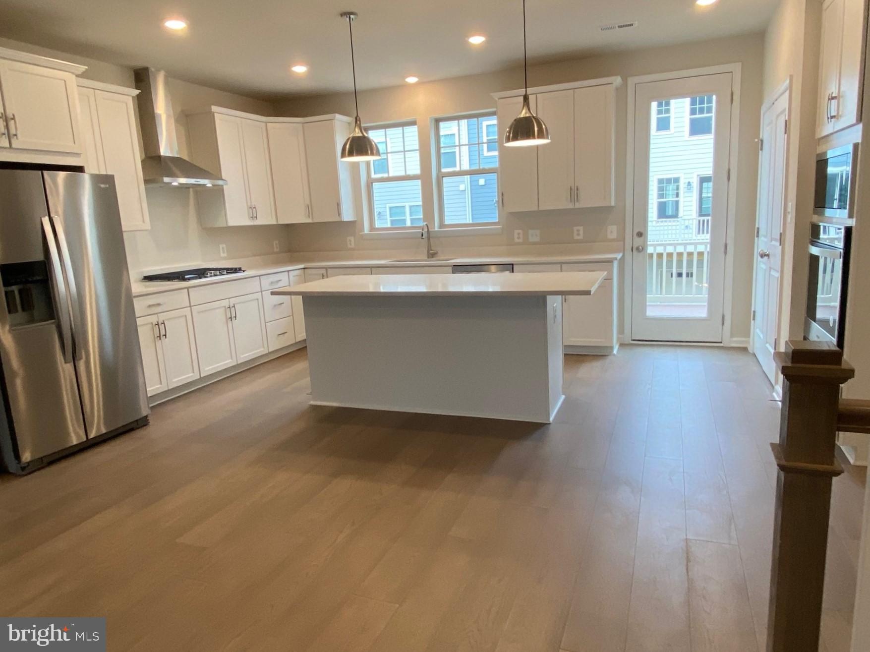 JEFFERSON SQUARE - Residential