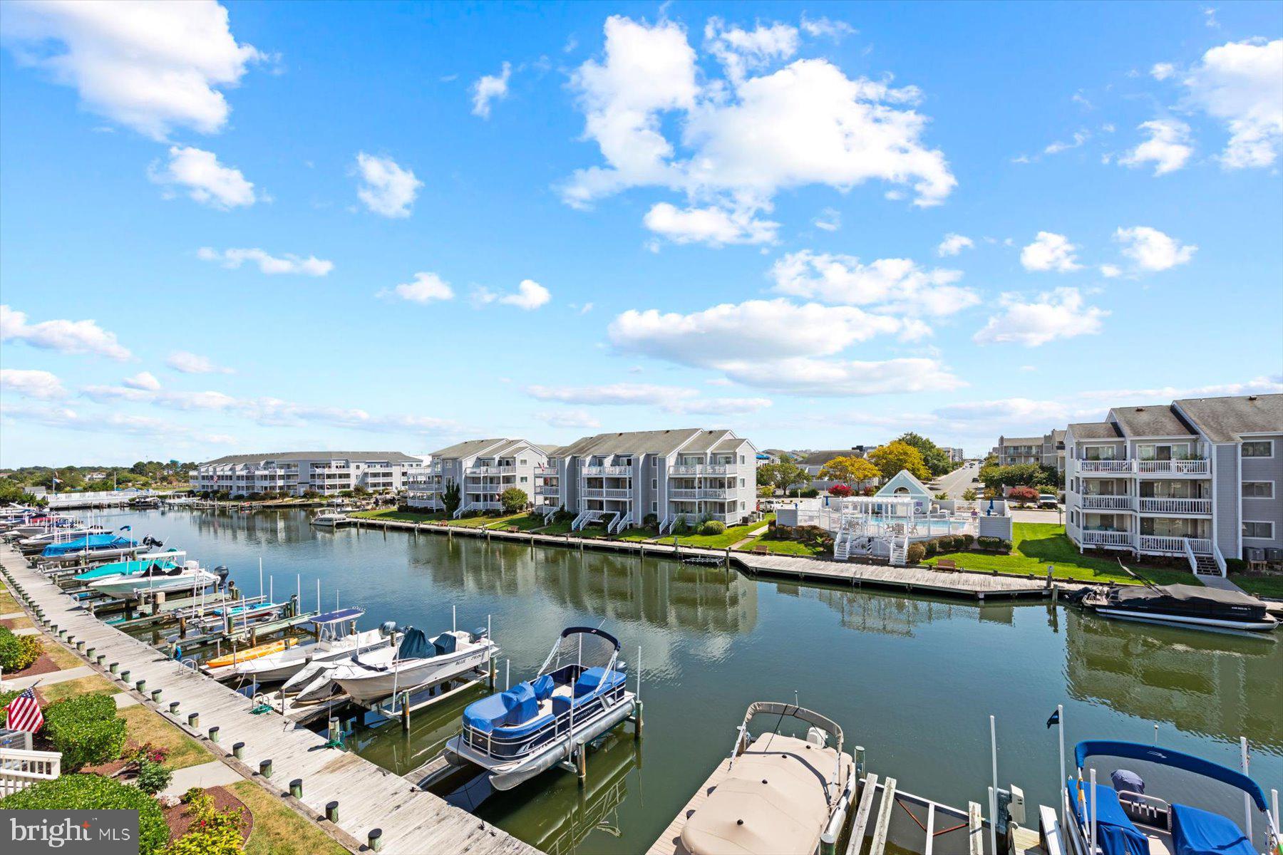 HIDDEN HARBOR - Residential