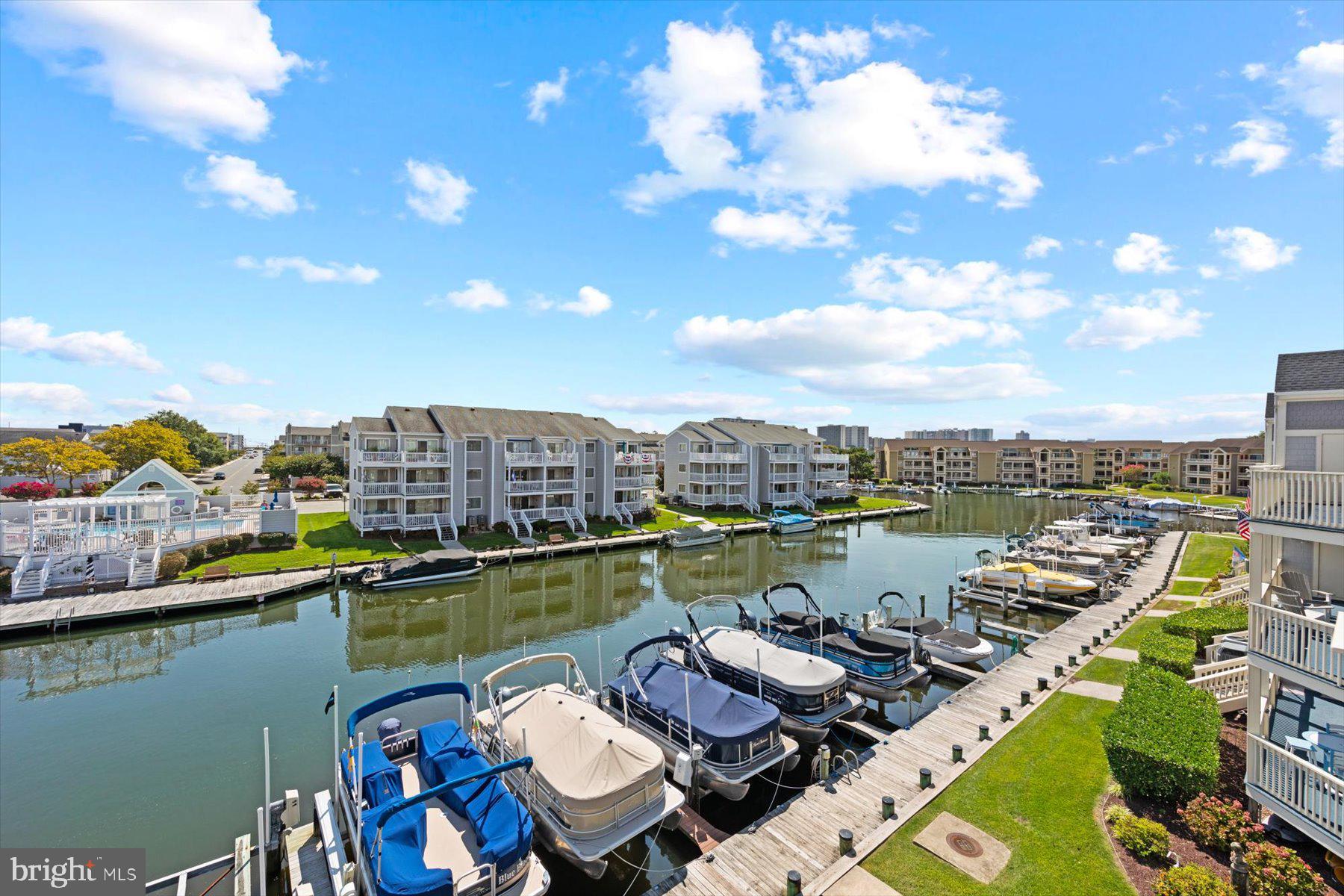 HIDDEN HARBOR - Residential