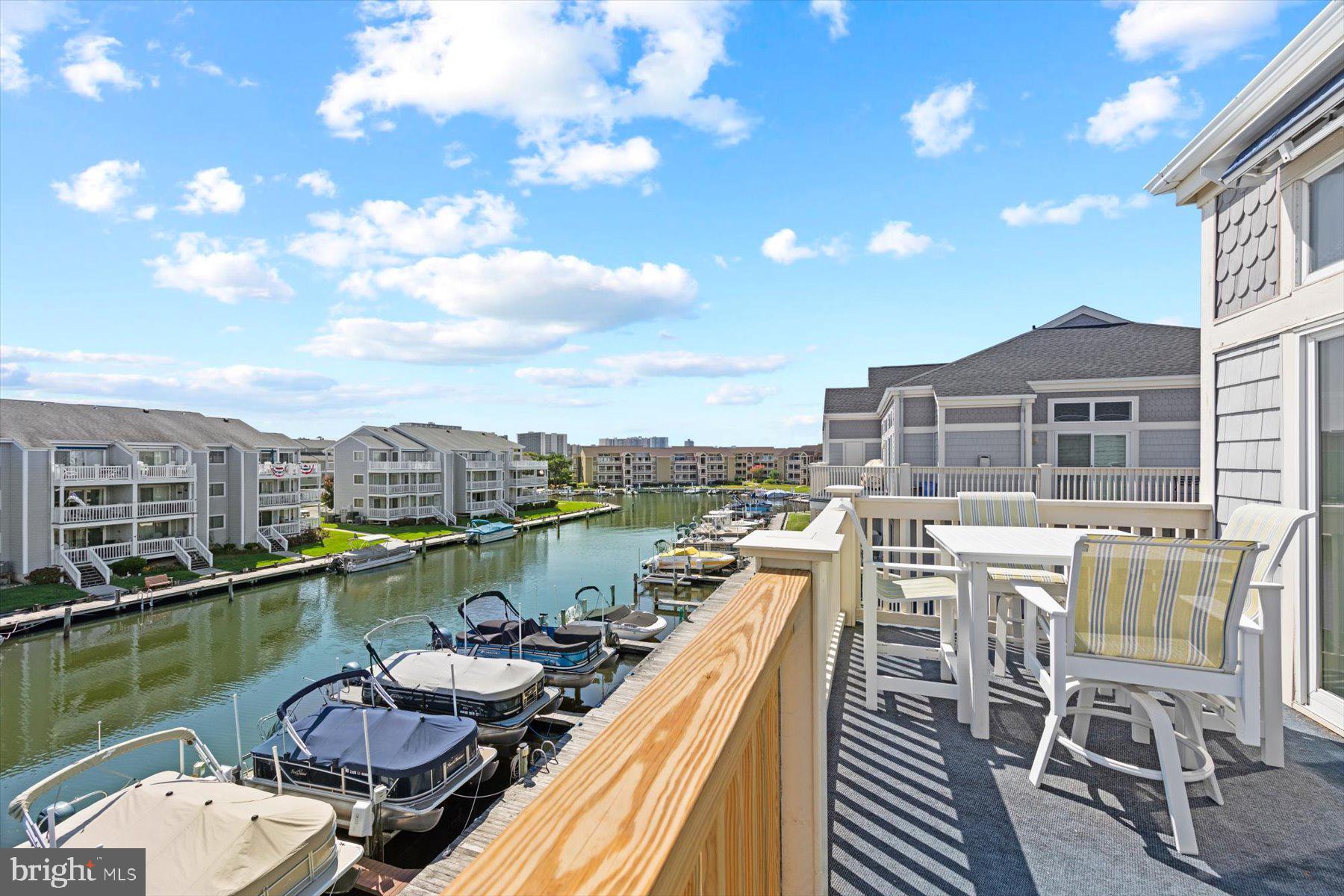 HIDDEN HARBOR - Residential