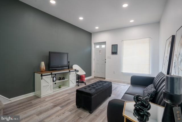 BROADWAY EAST - Residential