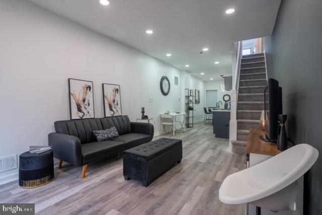 BROADWAY EAST - Residential