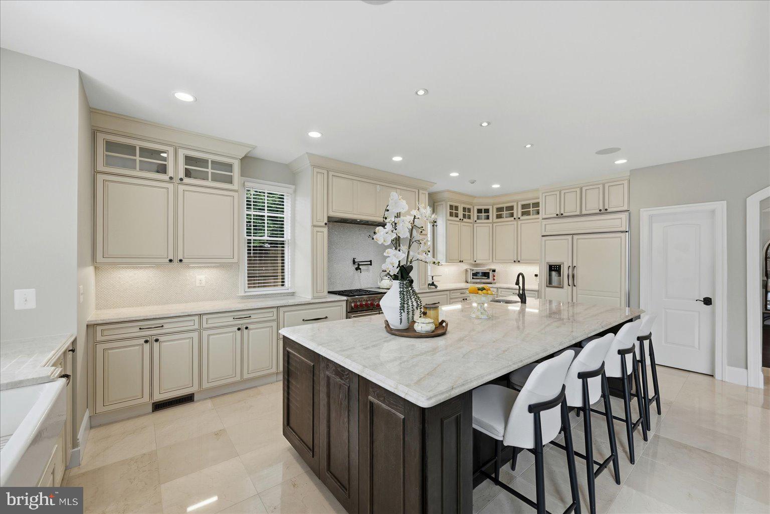 VIENNA WOODS - Residential