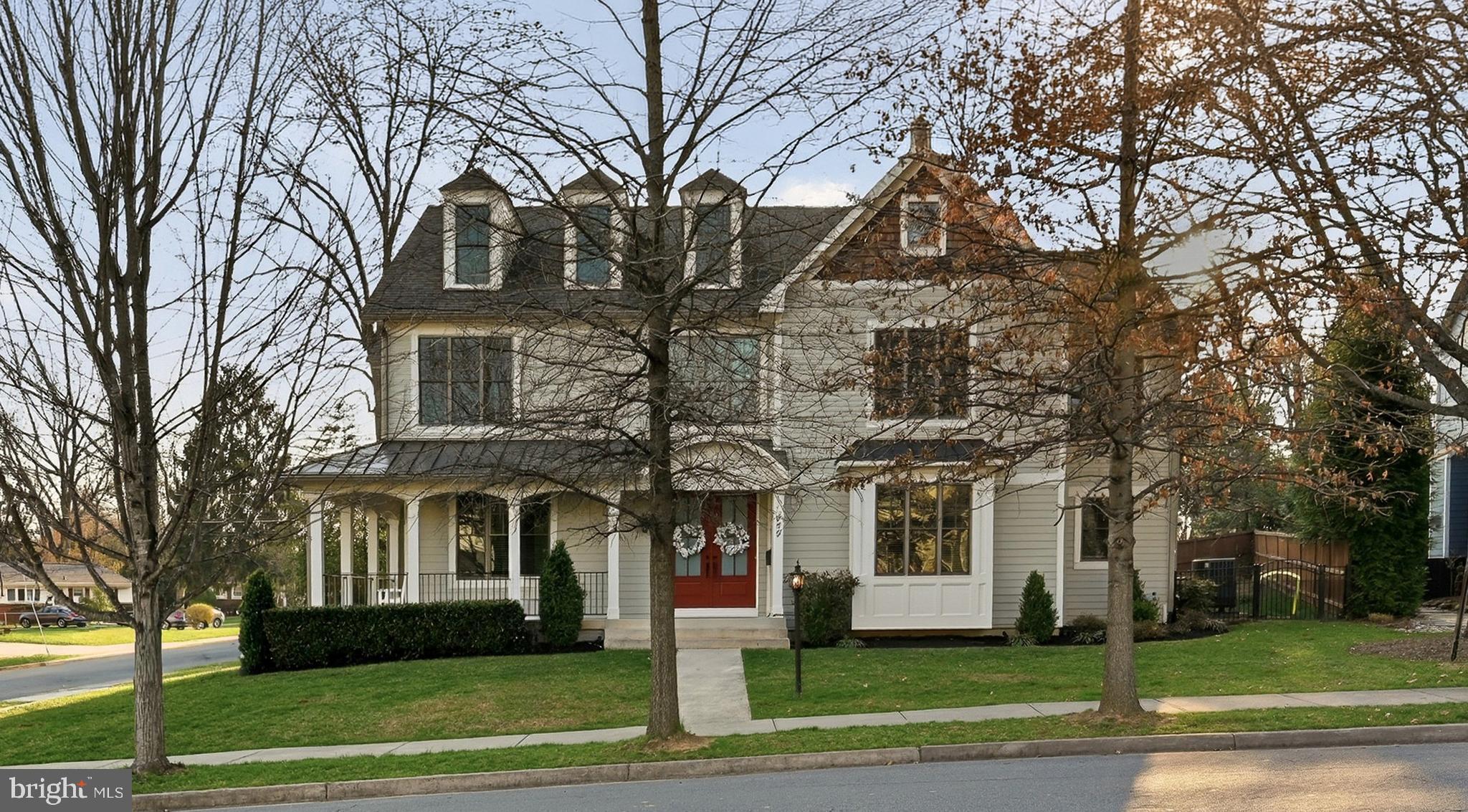 VIENNA WOODS - Residential