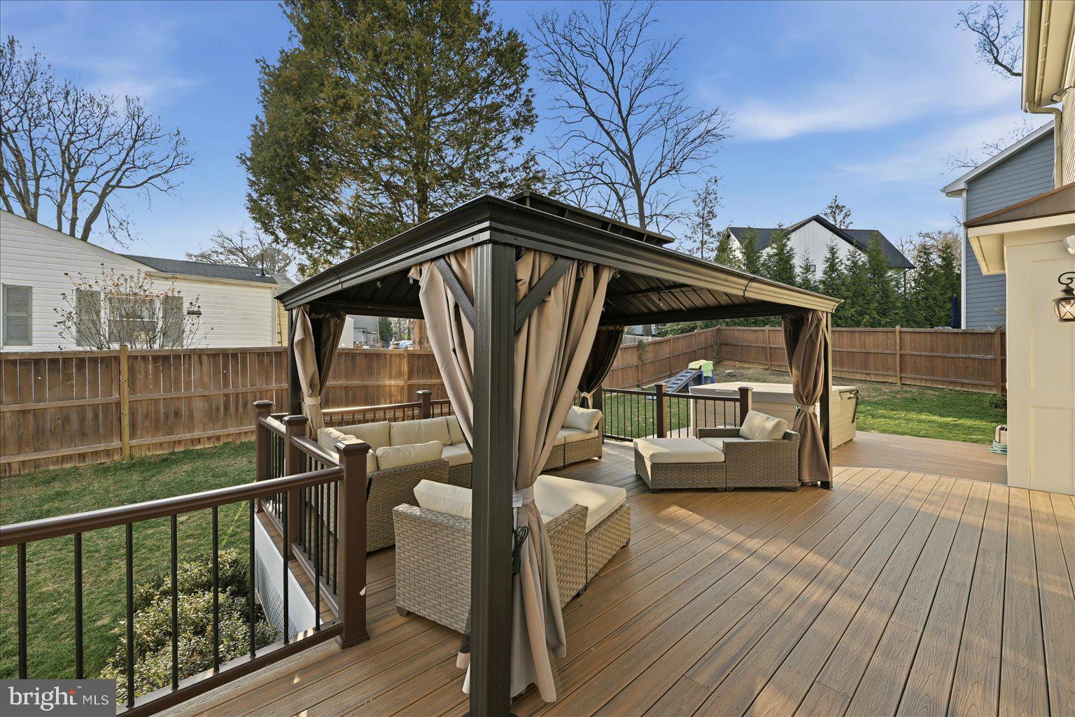 VIENNA WOODS - Residential