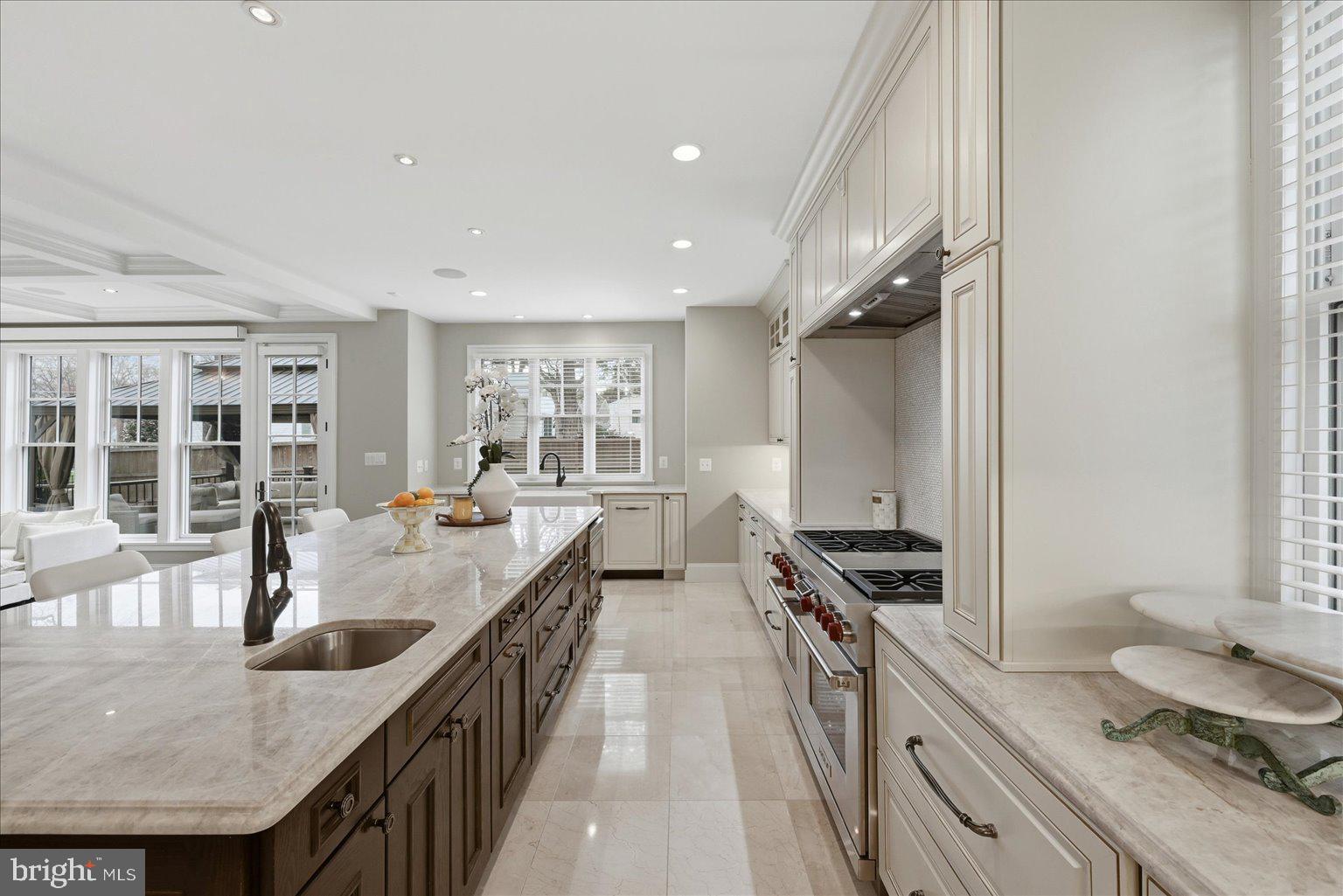 VIENNA WOODS - Residential