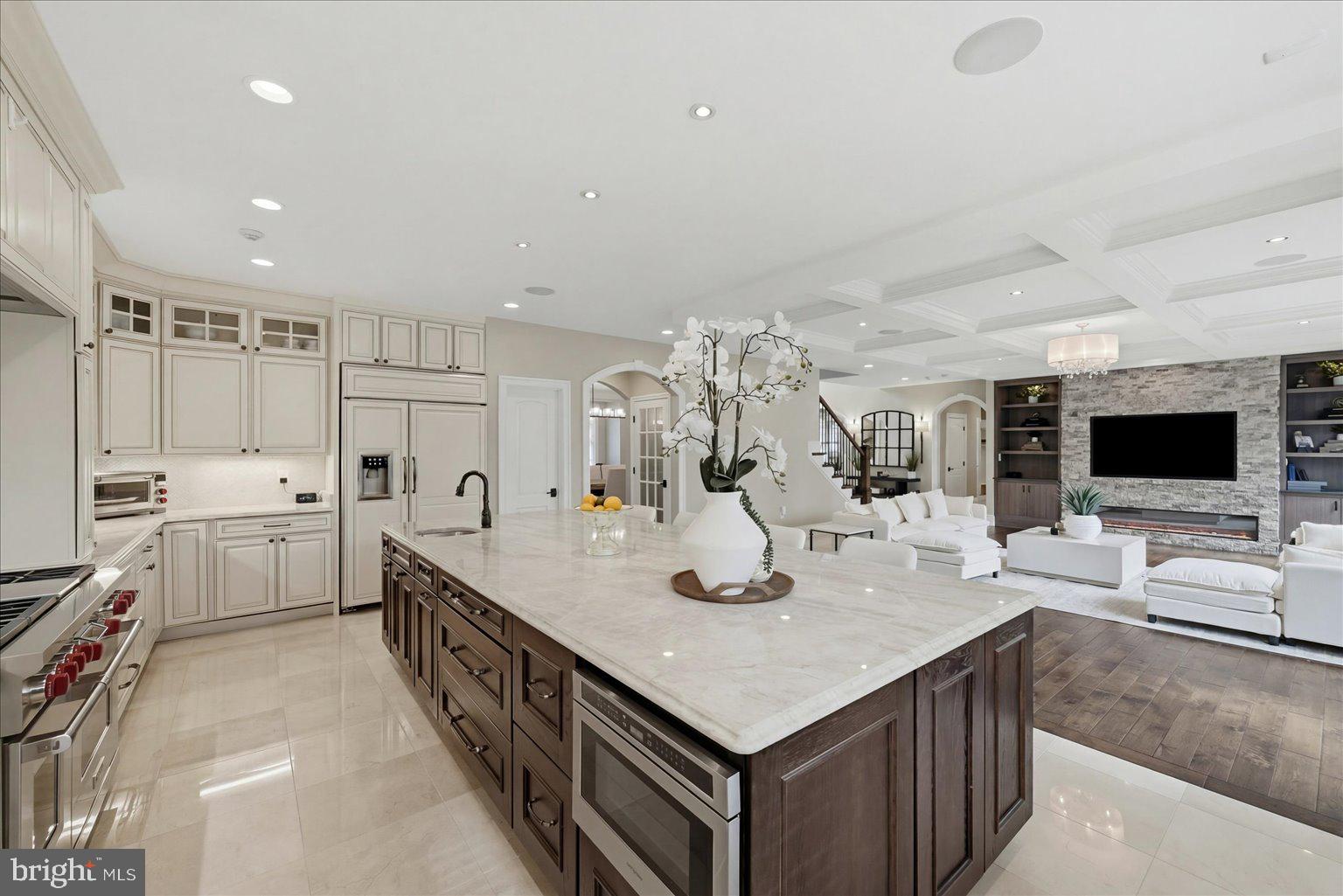 VIENNA WOODS - Residential