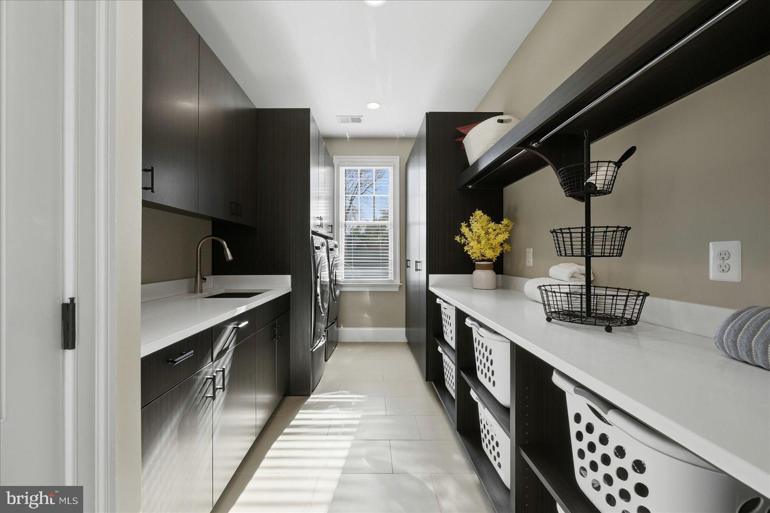 VIENNA WOODS - Residential