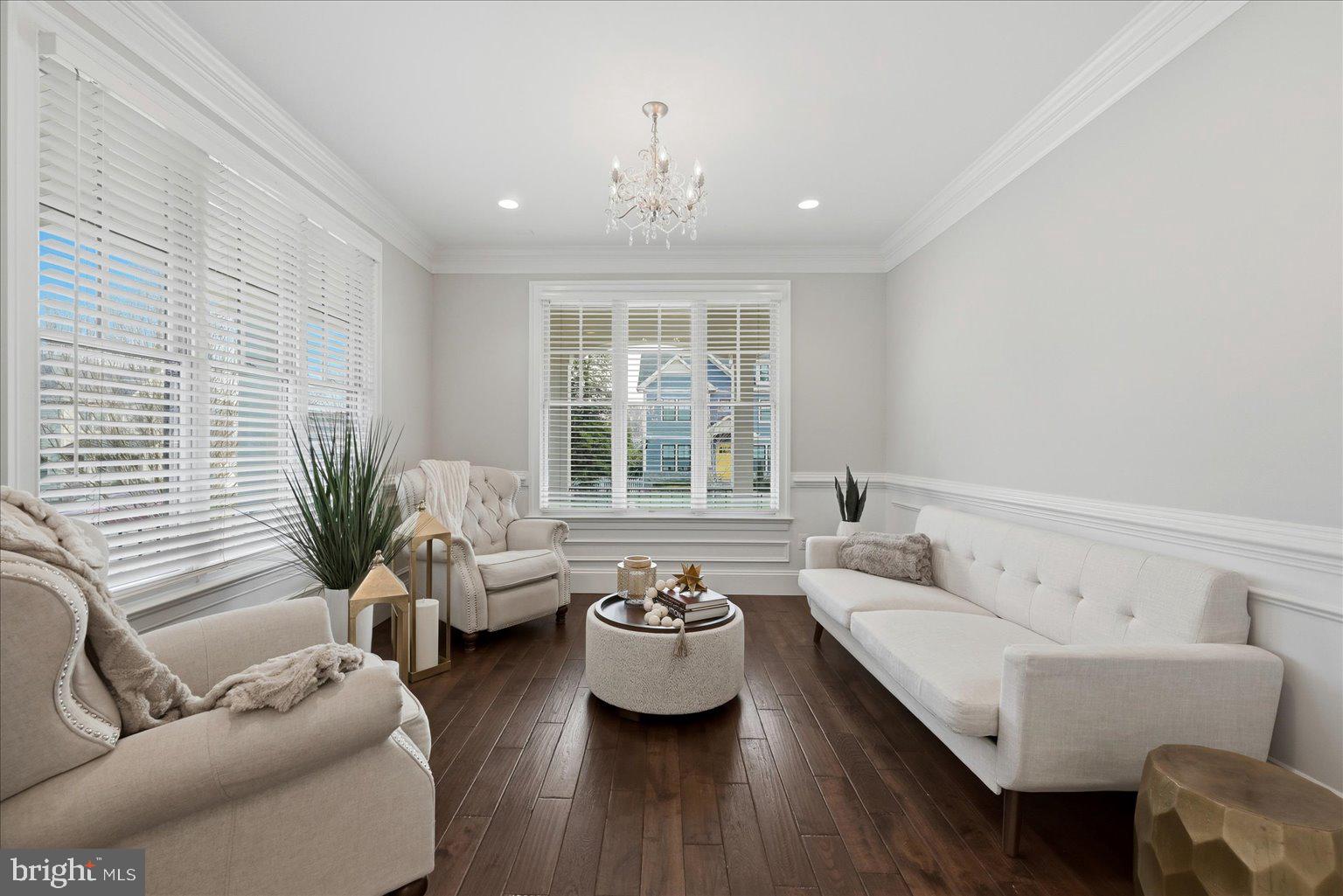 VIENNA WOODS - Residential