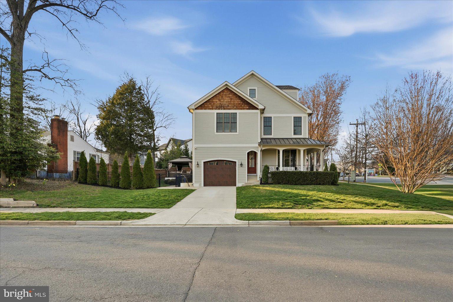 VIENNA WOODS - Residential