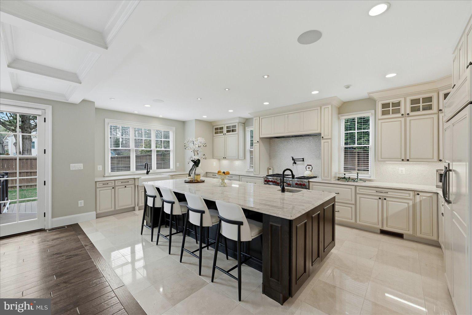 VIENNA WOODS - Residential