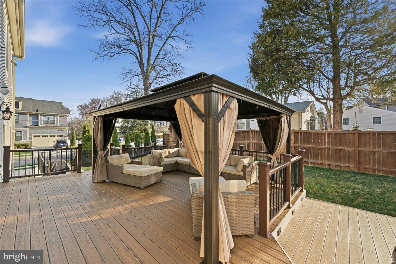 VIENNA WOODS - Residential