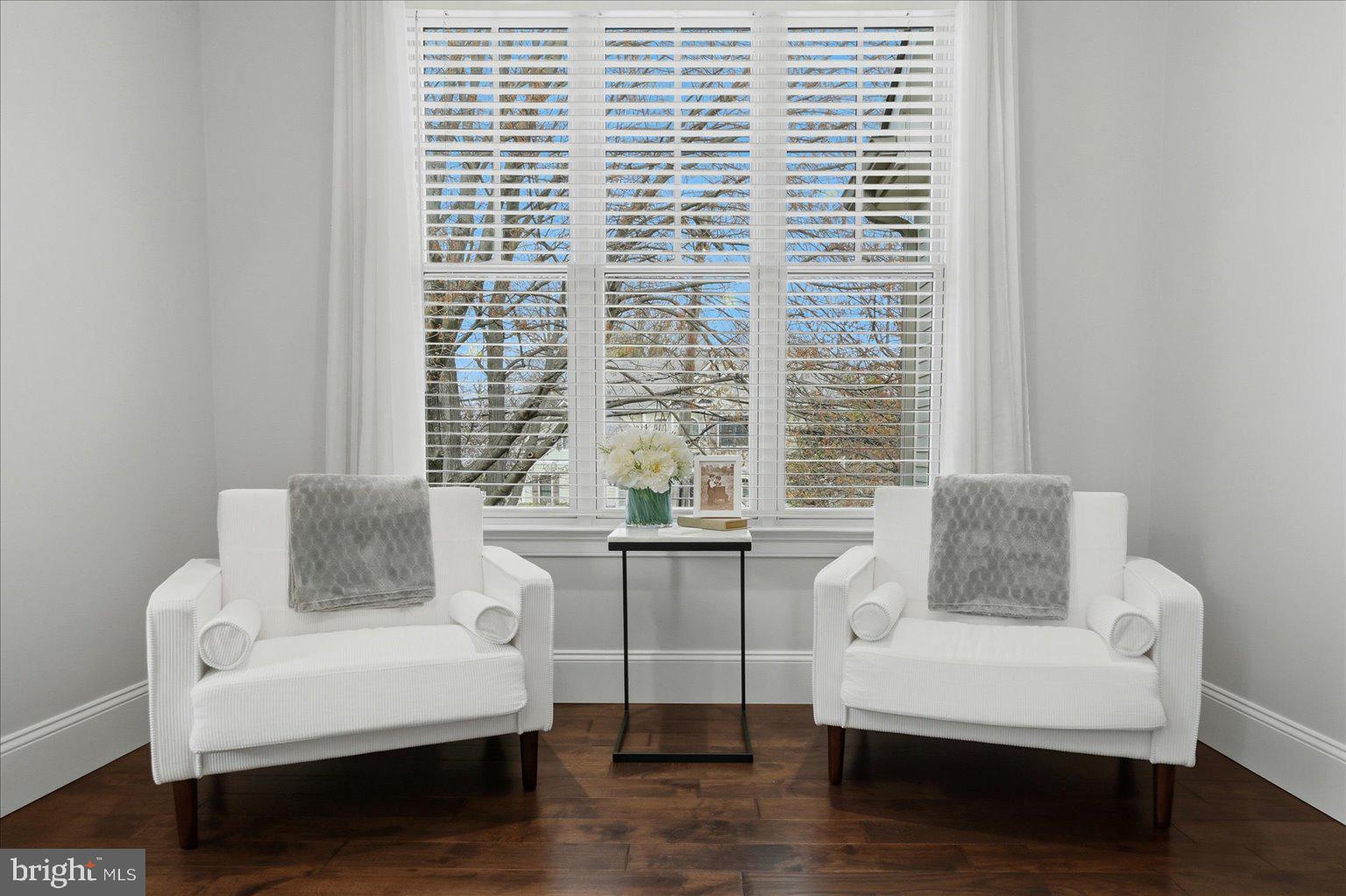 VIENNA WOODS - Residential