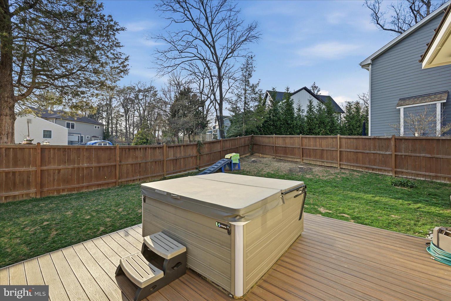 VIENNA WOODS - Residential