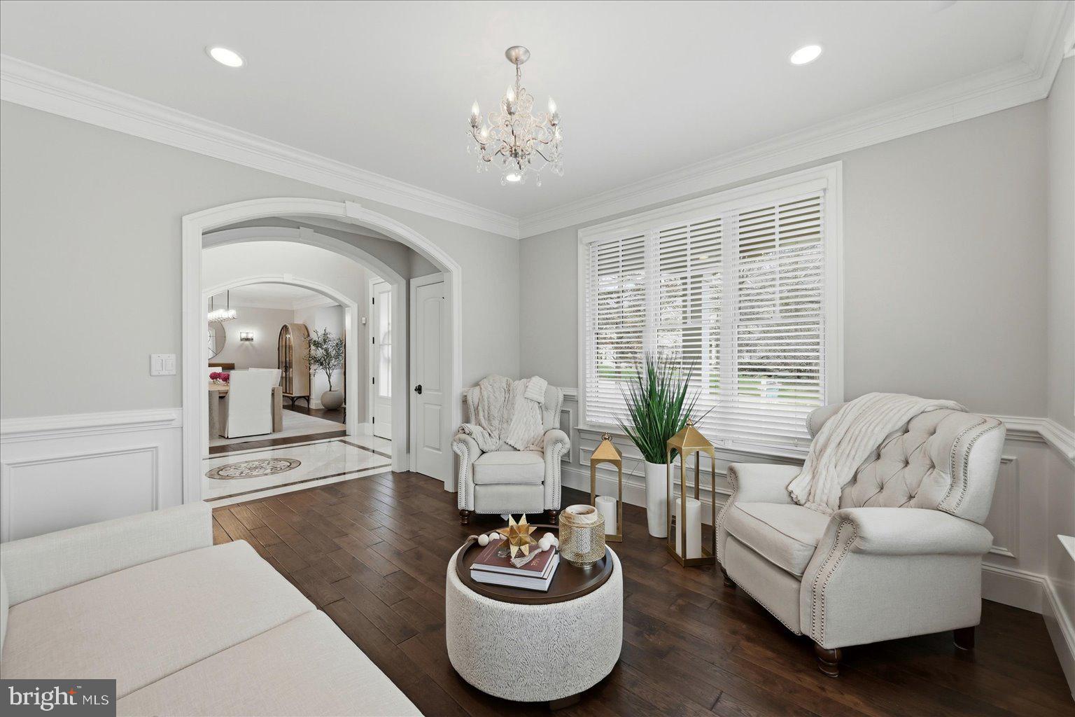 VIENNA WOODS - Residential