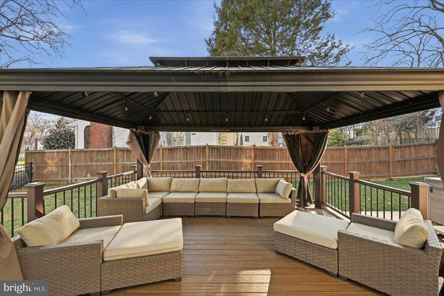 VIENNA WOODS - Residential