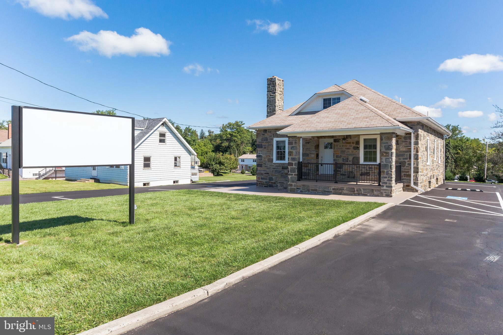 Business professional use building located on Street Rd. with estimated 50,000 + cars daily. Location, exposure and signage to start your business or grow your business, this property might fit your needs. Street rd is a major business artery with access to the PA Turnpike, Interstate-95 and Route 1. Virtual tour and floor plans available. This building is listed for lease.