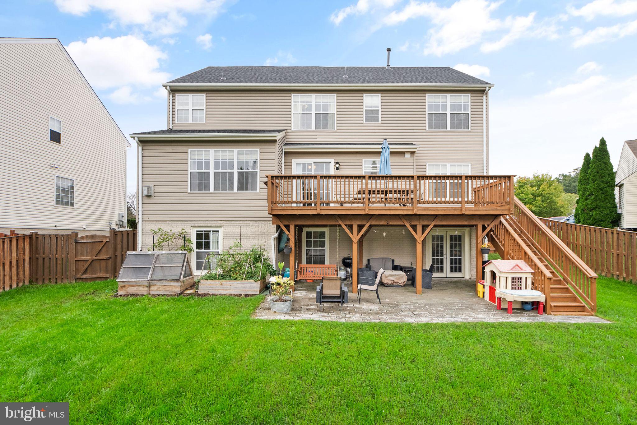 FOXBOROUGH - Residential