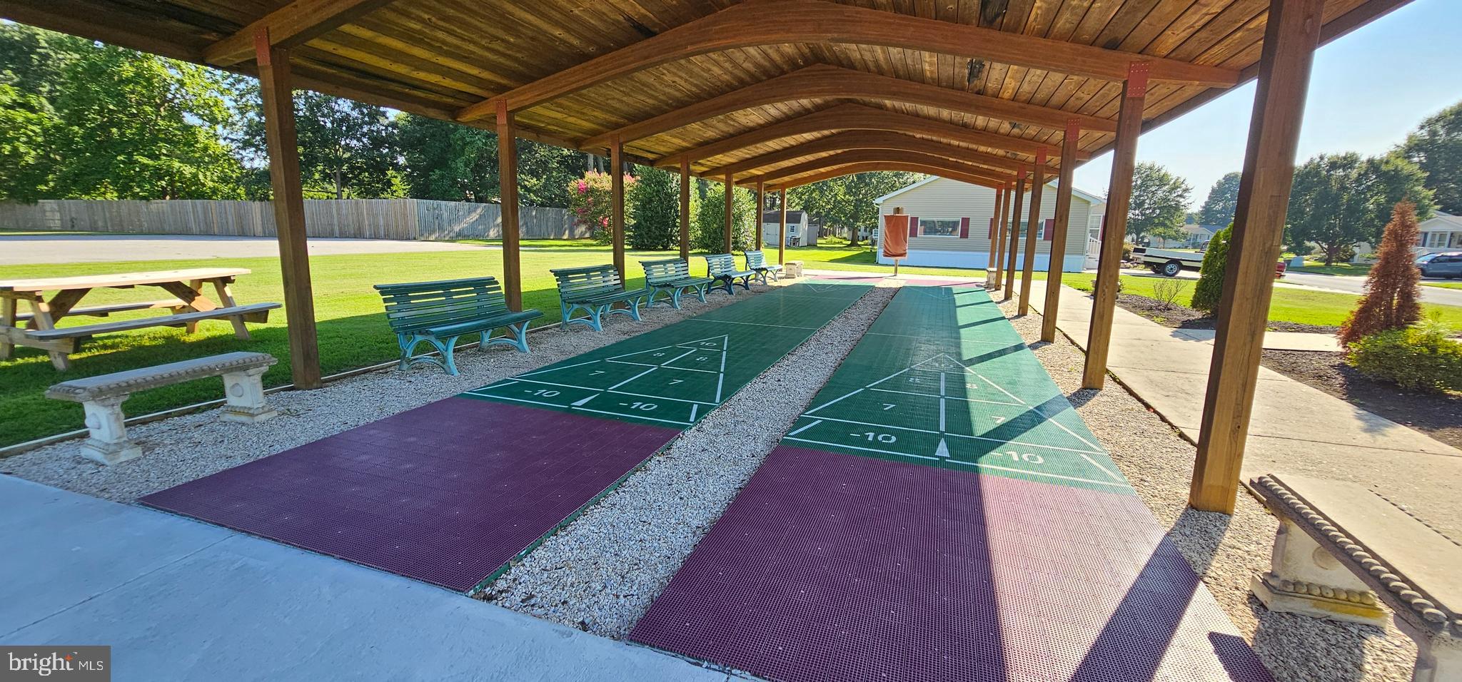 HYDE PARK - Residential