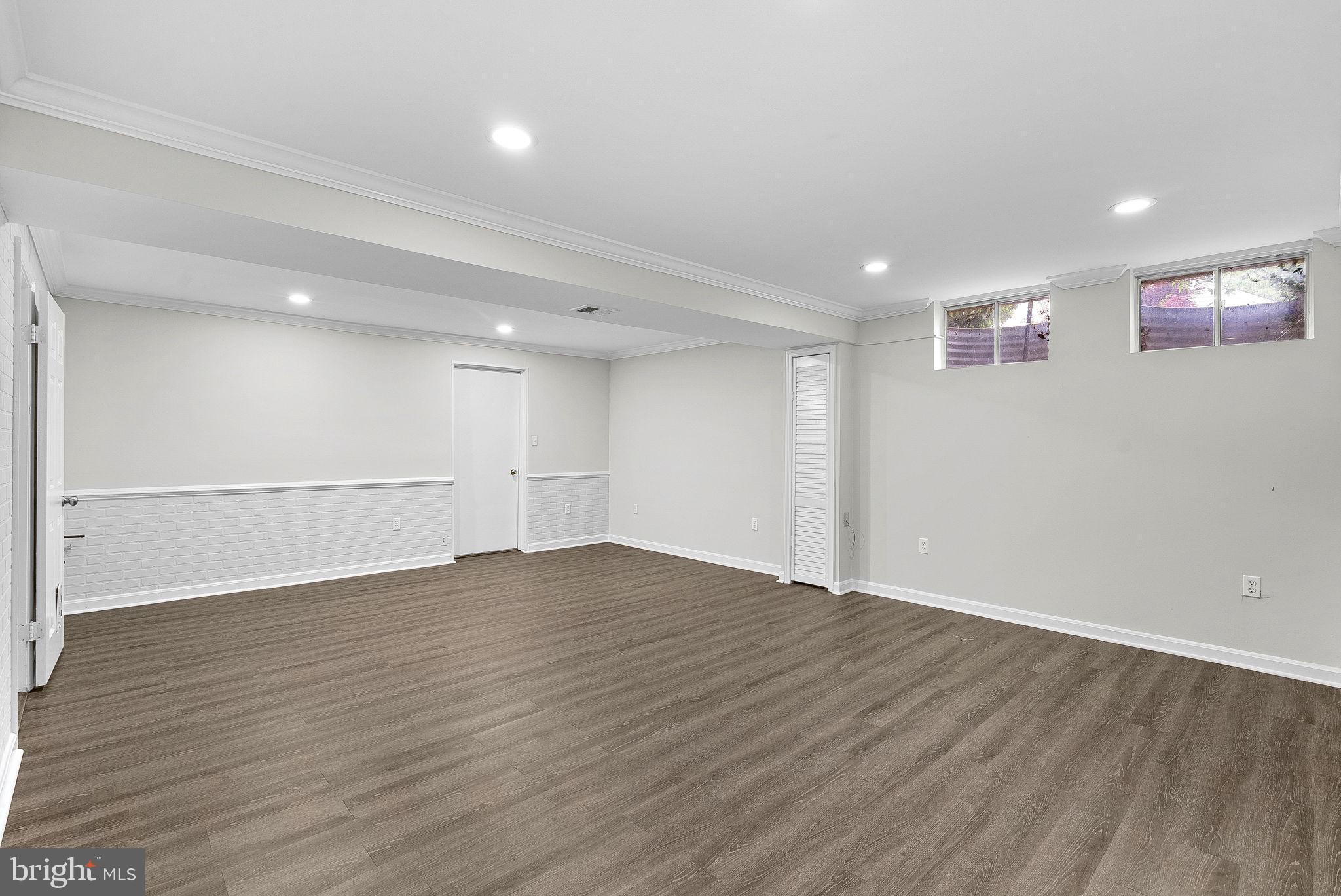 COUNTRYSIDE - Residential