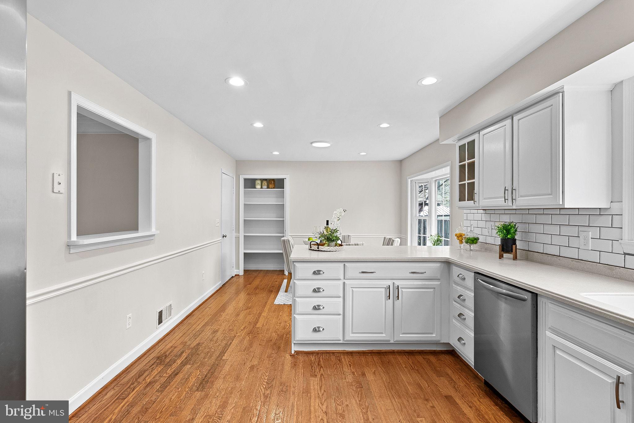 COUNTRYSIDE - Residential