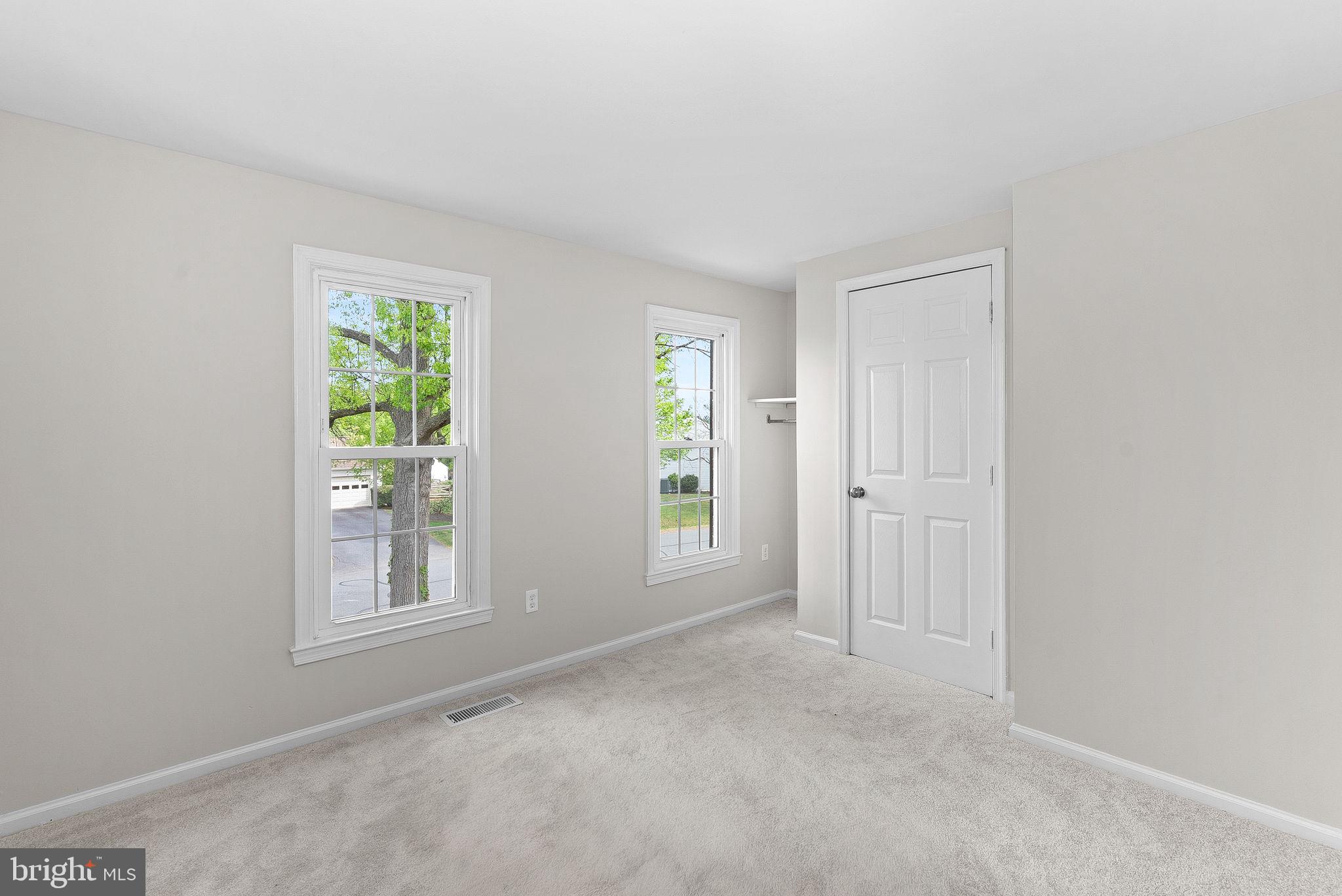 COUNTRYSIDE - Residential