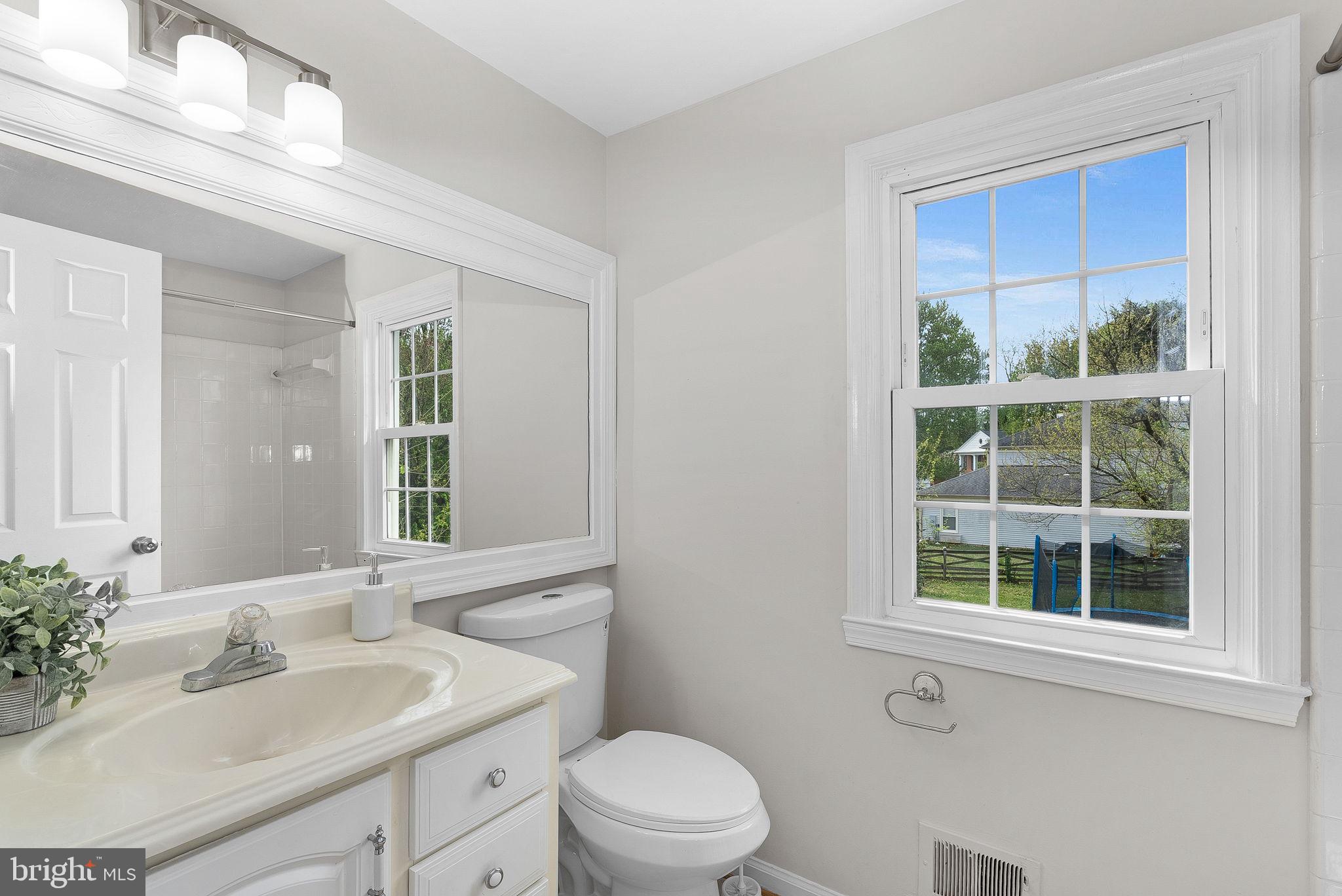 COUNTRYSIDE - Residential