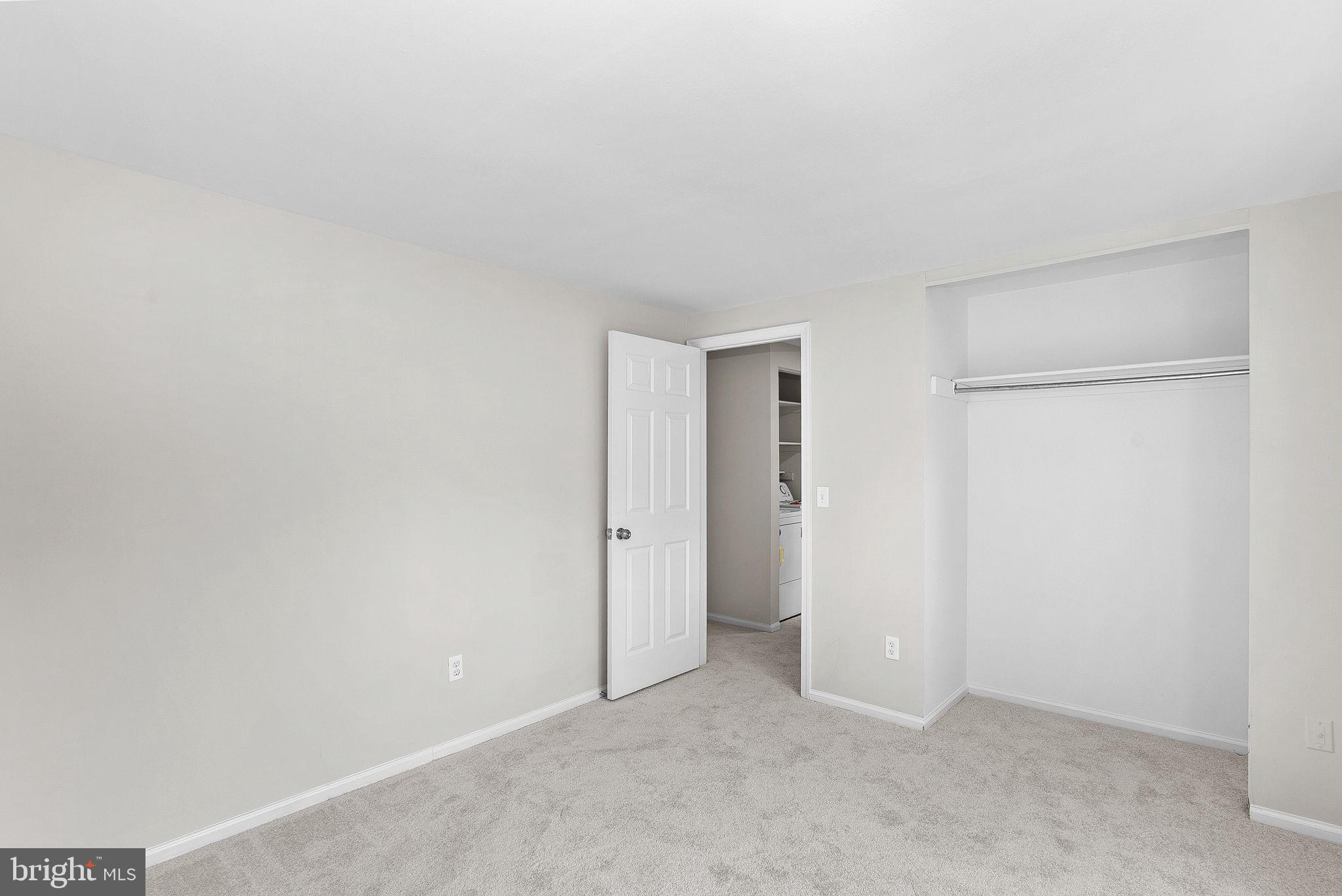 COUNTRYSIDE - Residential