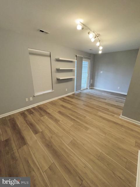 LAKESIDE - Residential