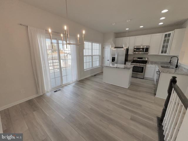 LAKESIDE - Residential