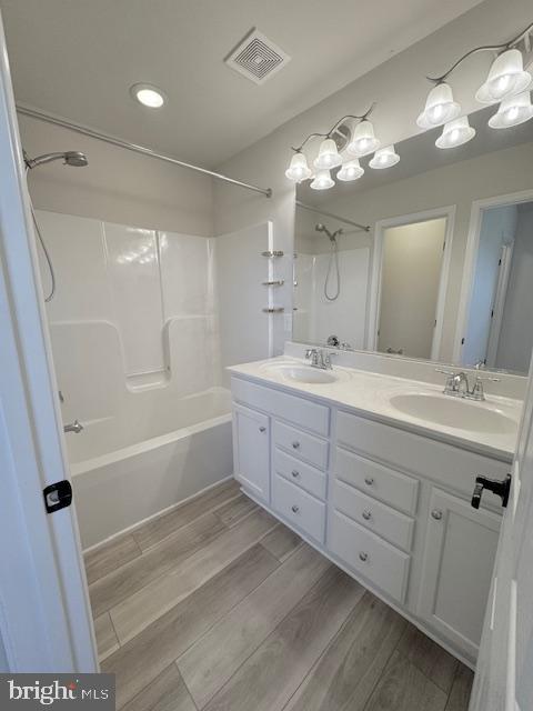 LAKESIDE - Residential