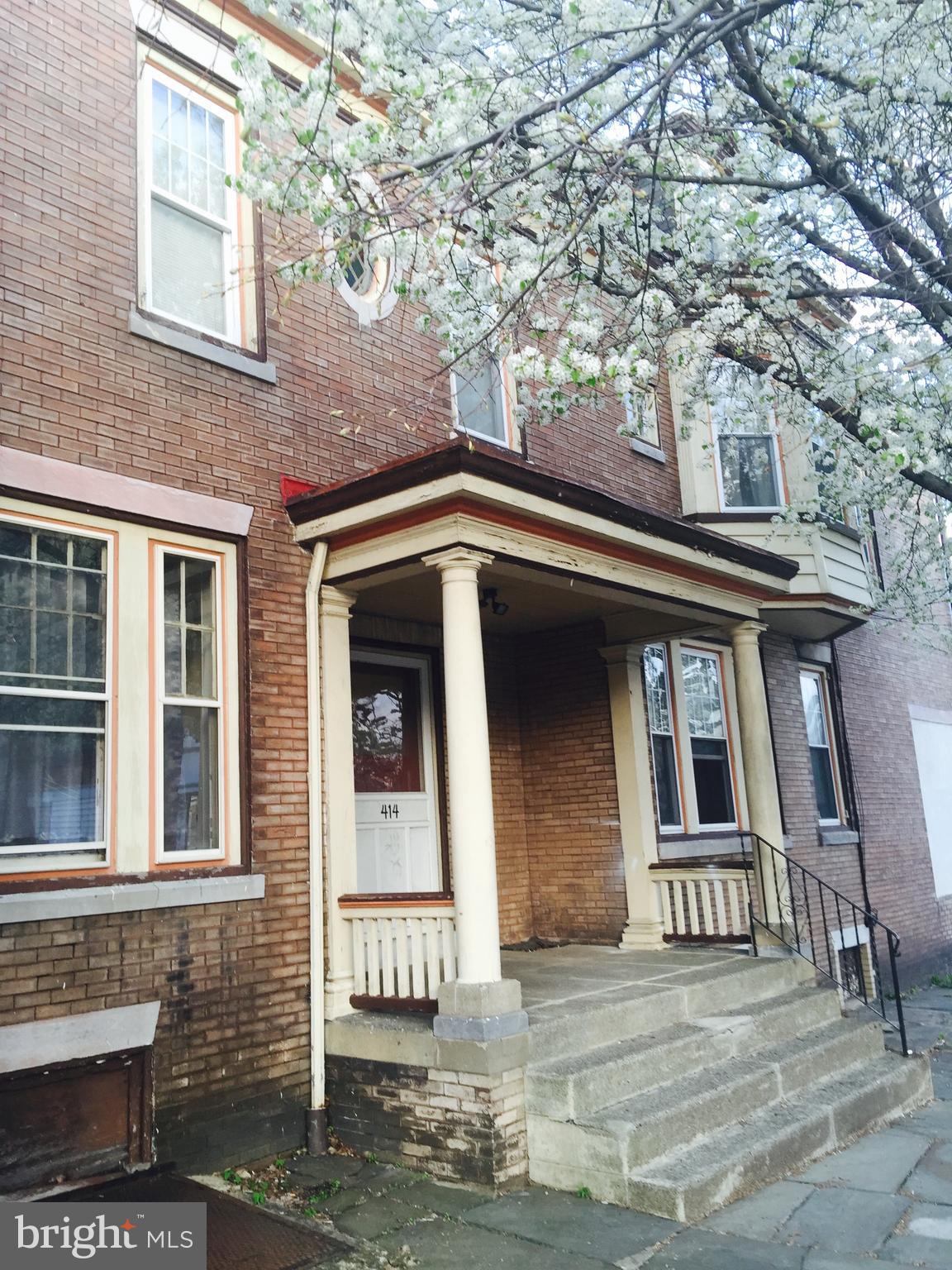 ROXBOROUGH - Residential Lease