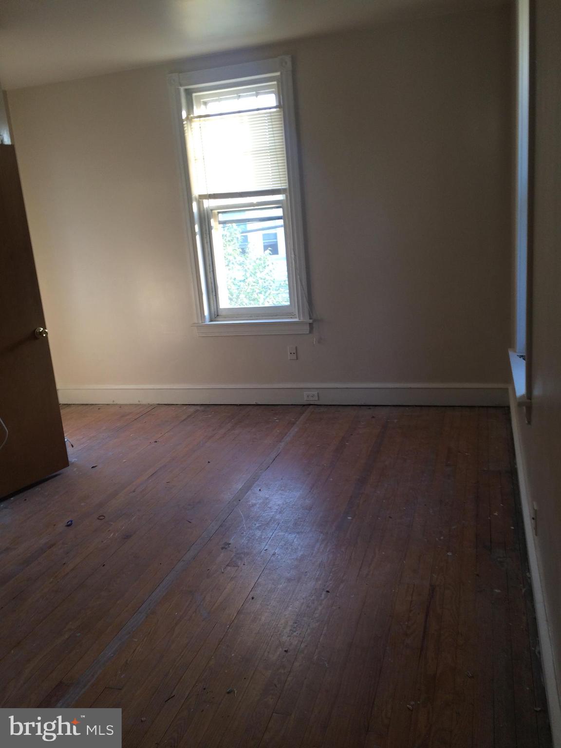 ROXBOROUGH - Residential Lease