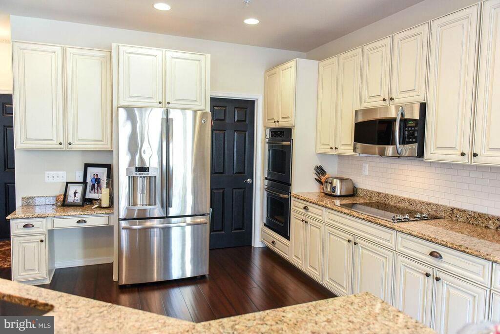 BEN OAKS - Residential