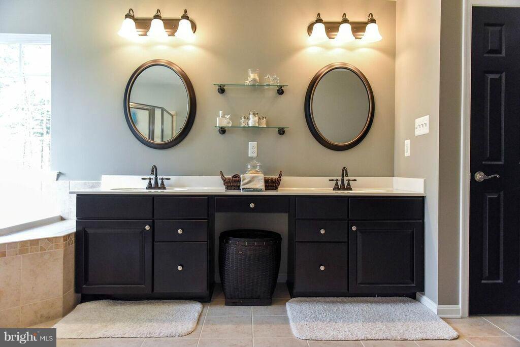 BEN OAKS - Residential