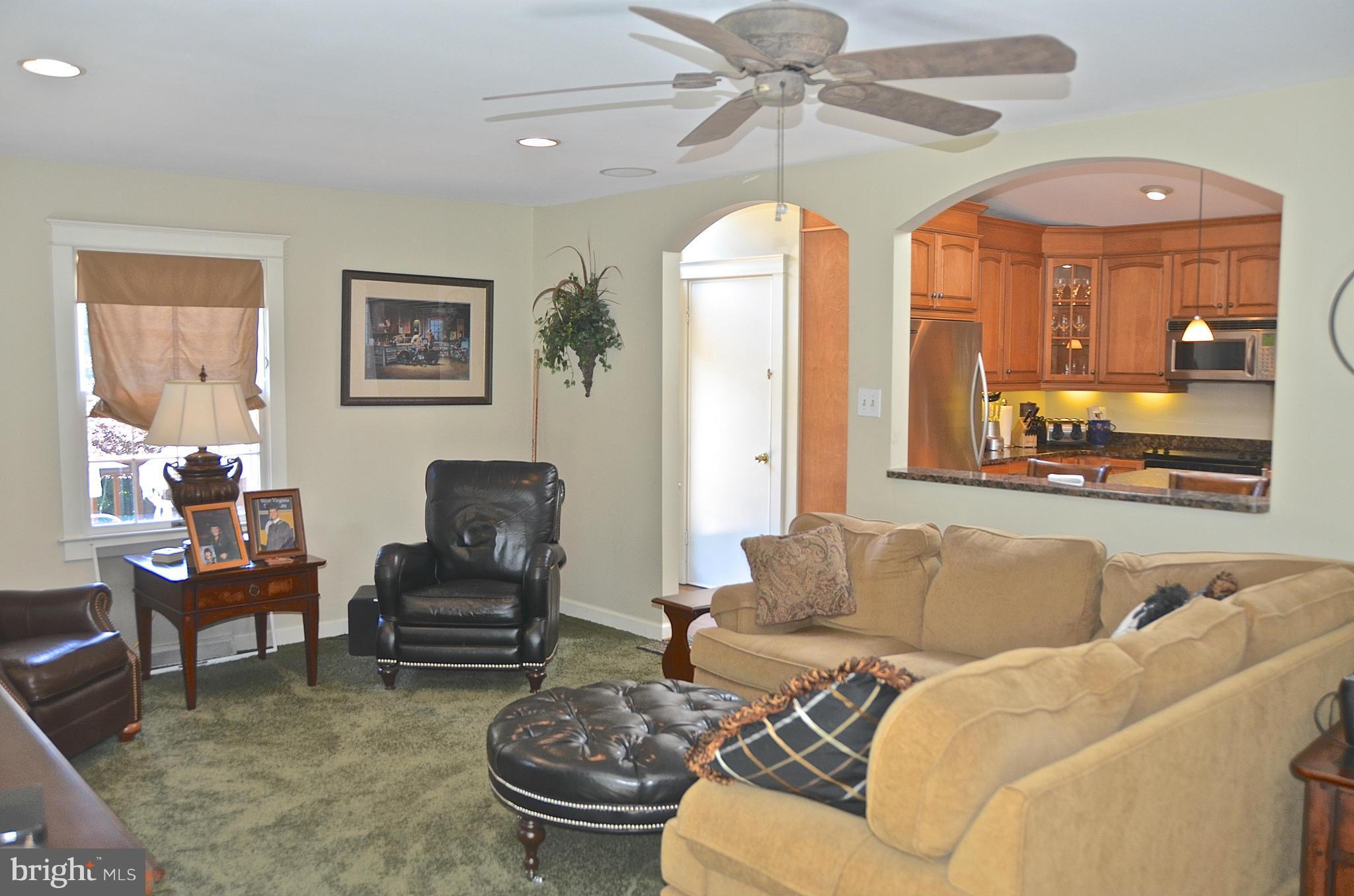 REGULARS - Residential Lease