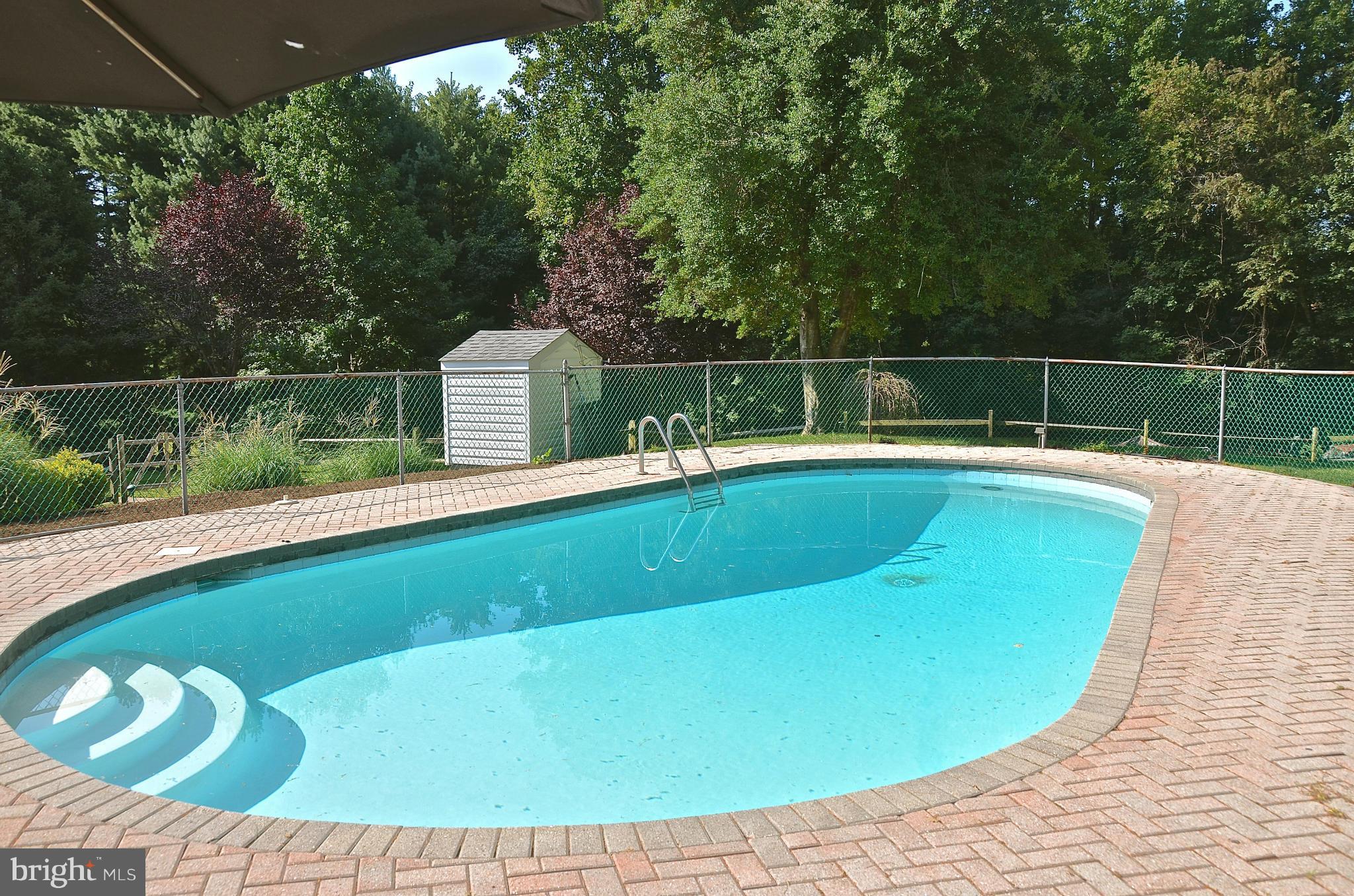 REGULARS - Residential Lease