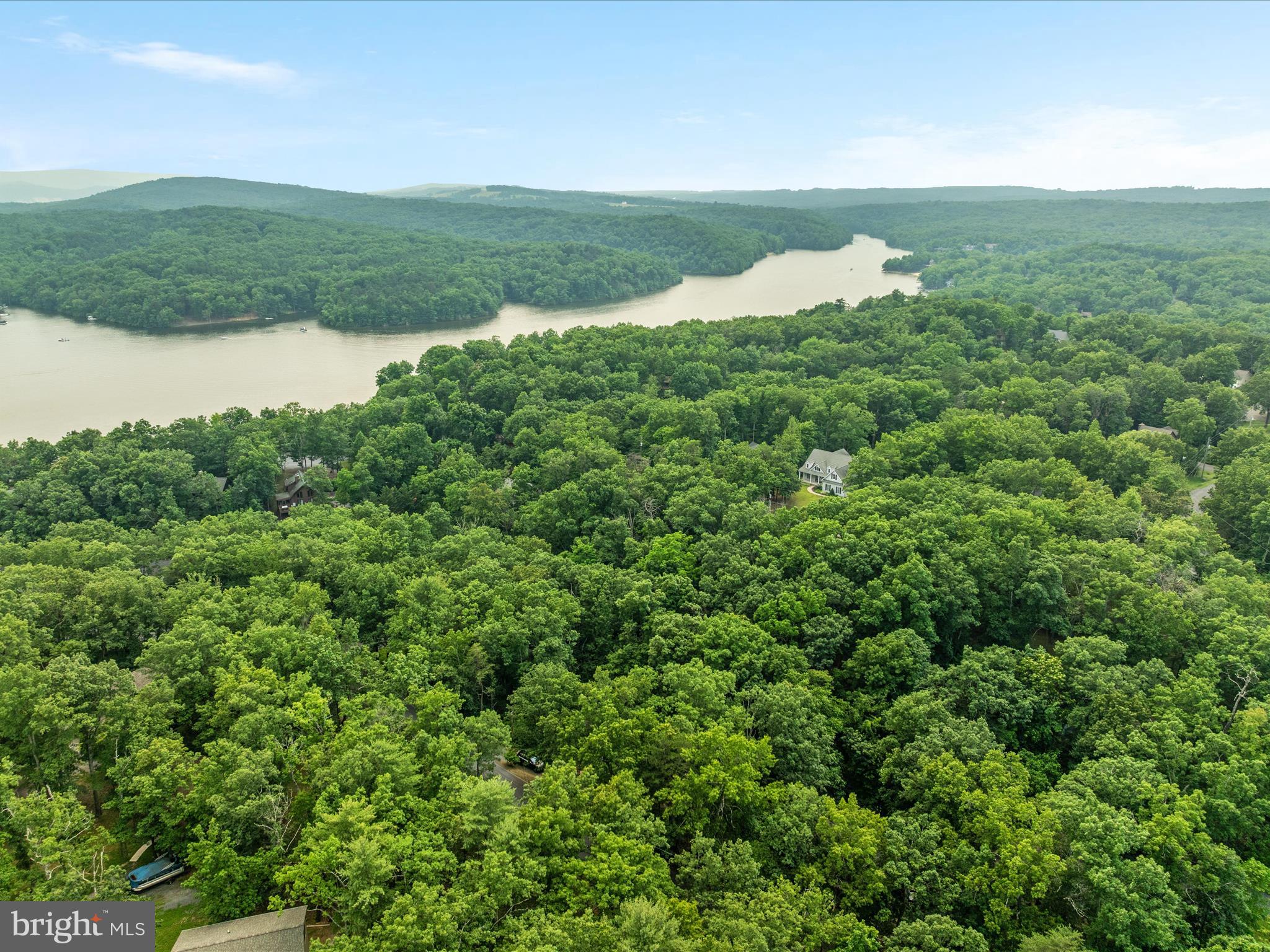 LAKE HOLIDAY ESTATES - Residential