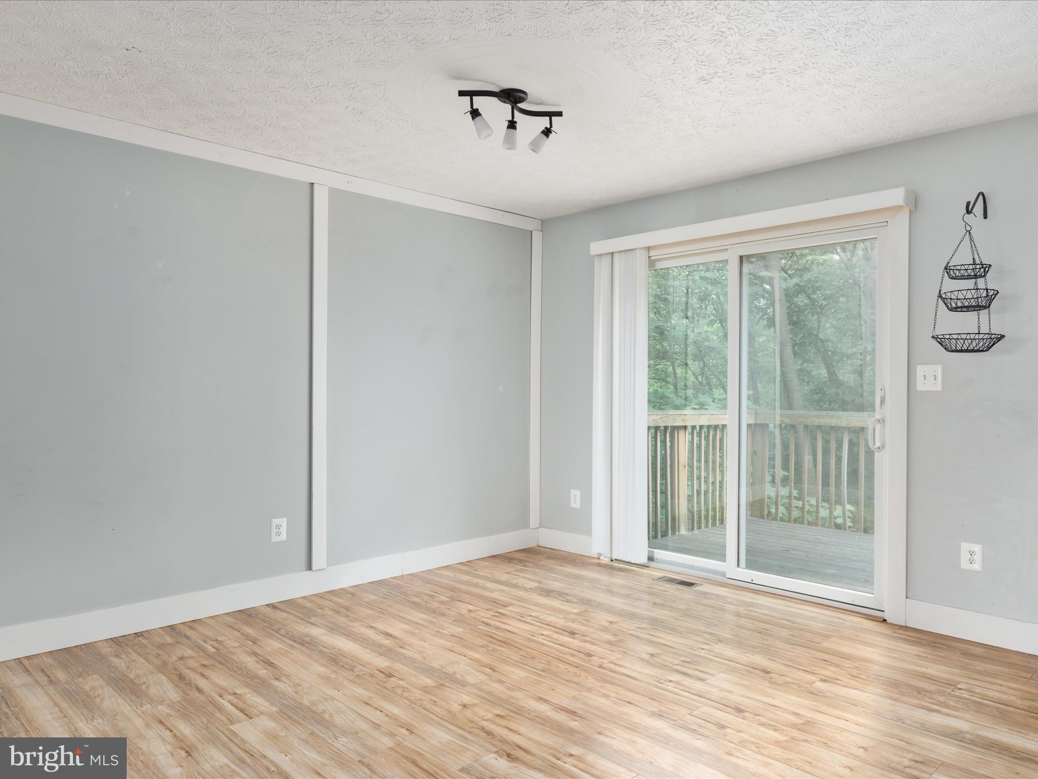 LAKE HOLIDAY ESTATES - Residential