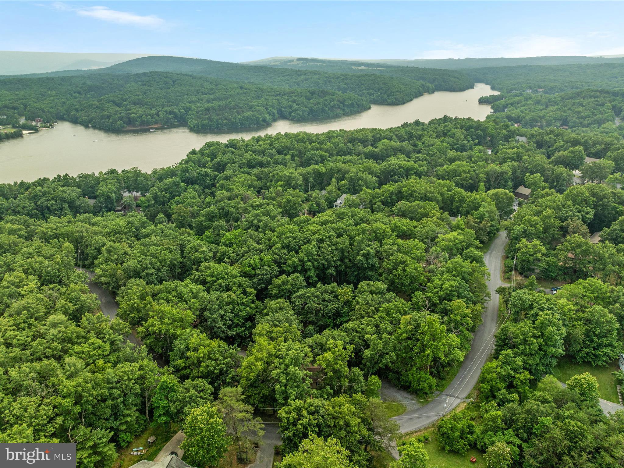 LAKE HOLIDAY ESTATES - Residential