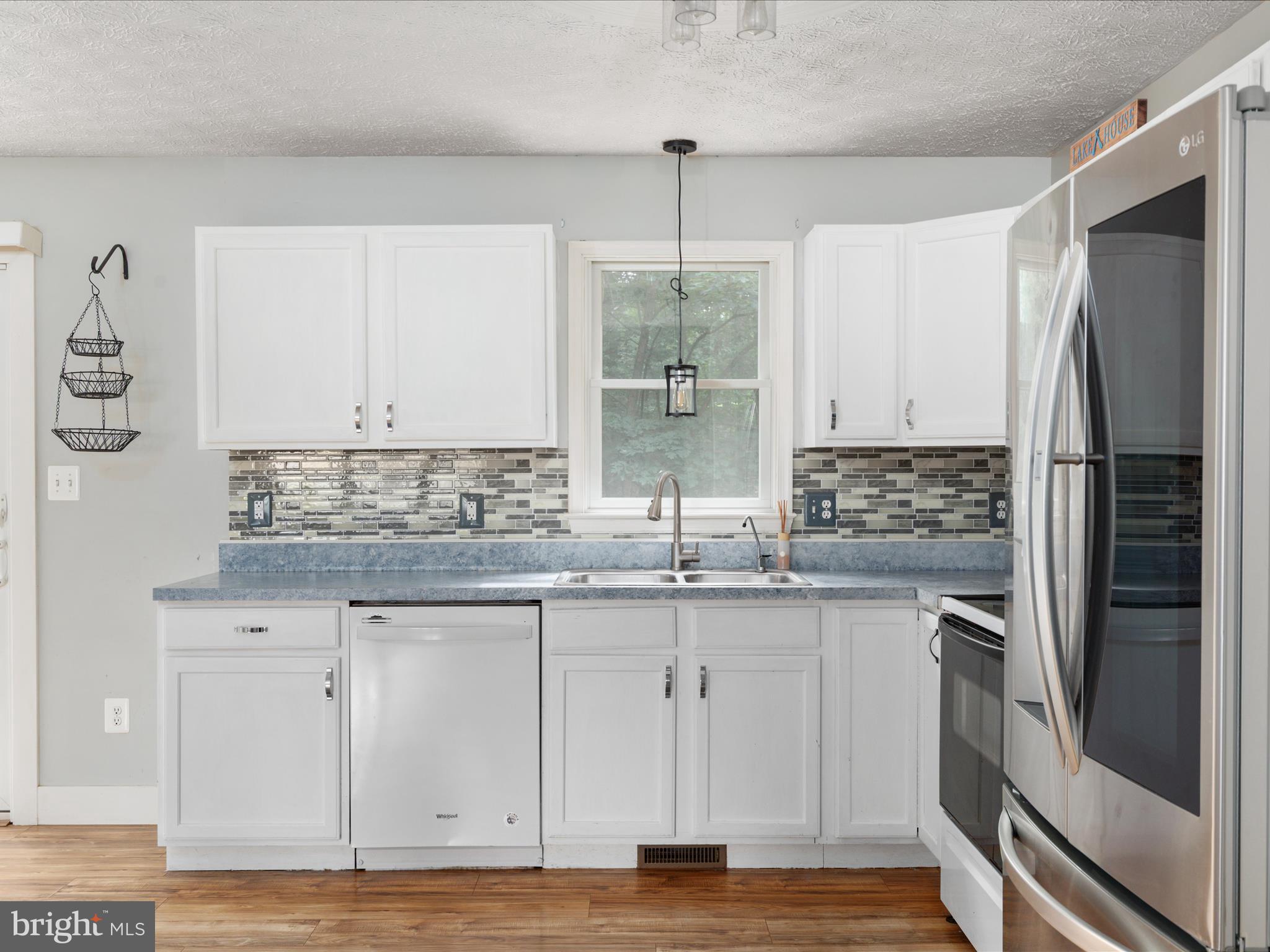 LAKE HOLIDAY ESTATES - Residential