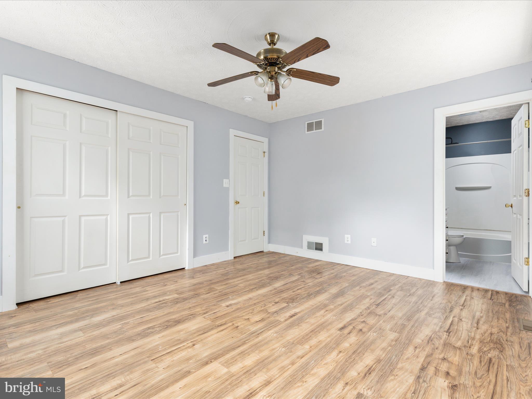 LAKE HOLIDAY ESTATES - Residential