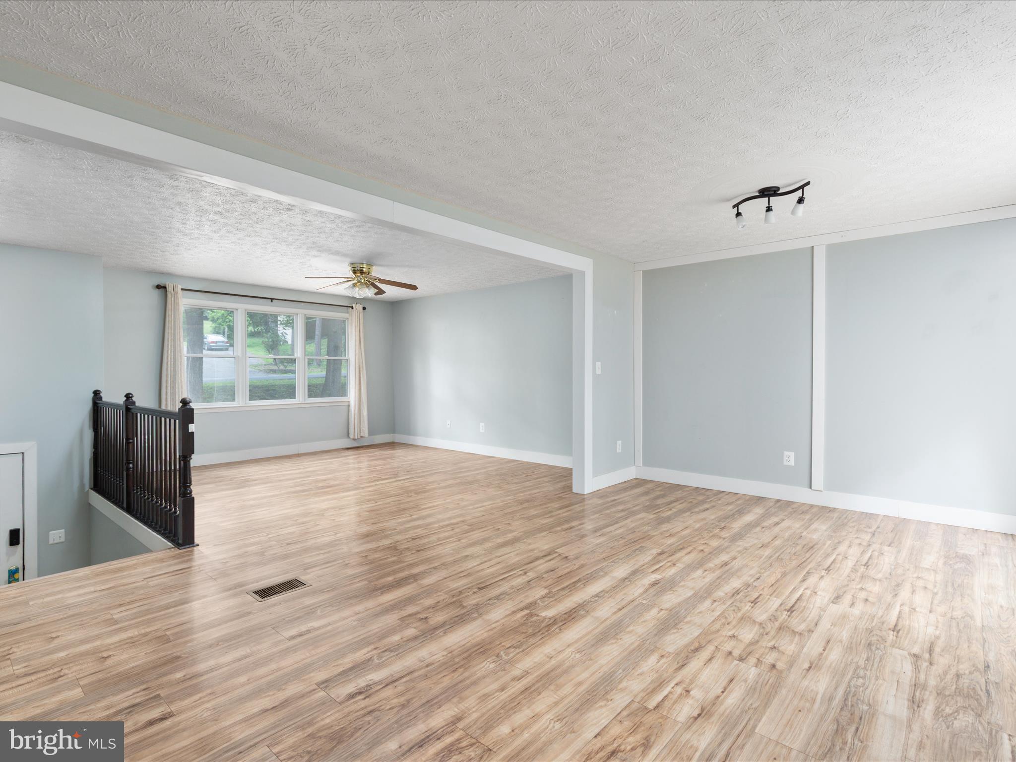 LAKE HOLIDAY ESTATES - Residential