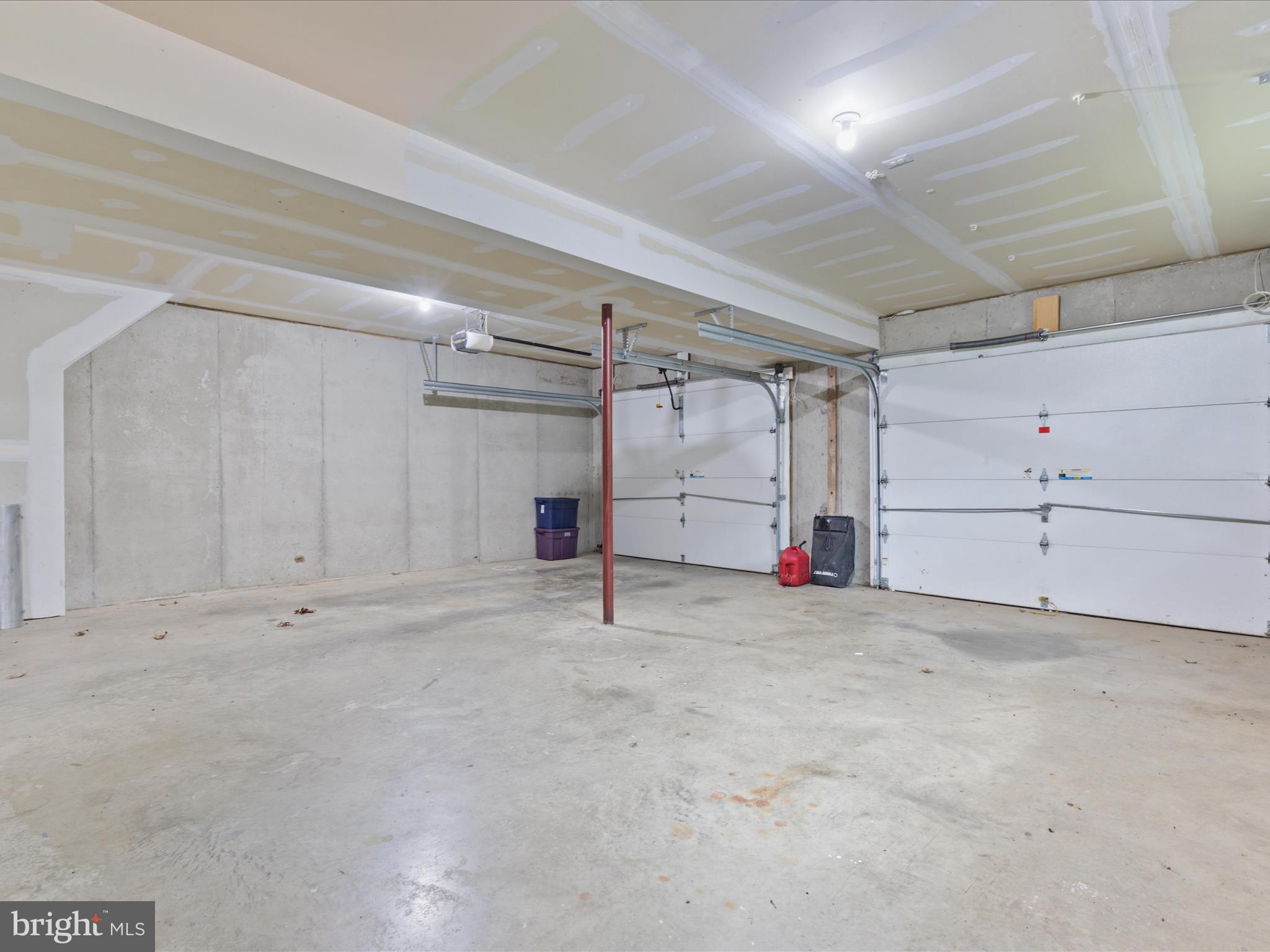 LAKE HOLIDAY ESTATES - Residential