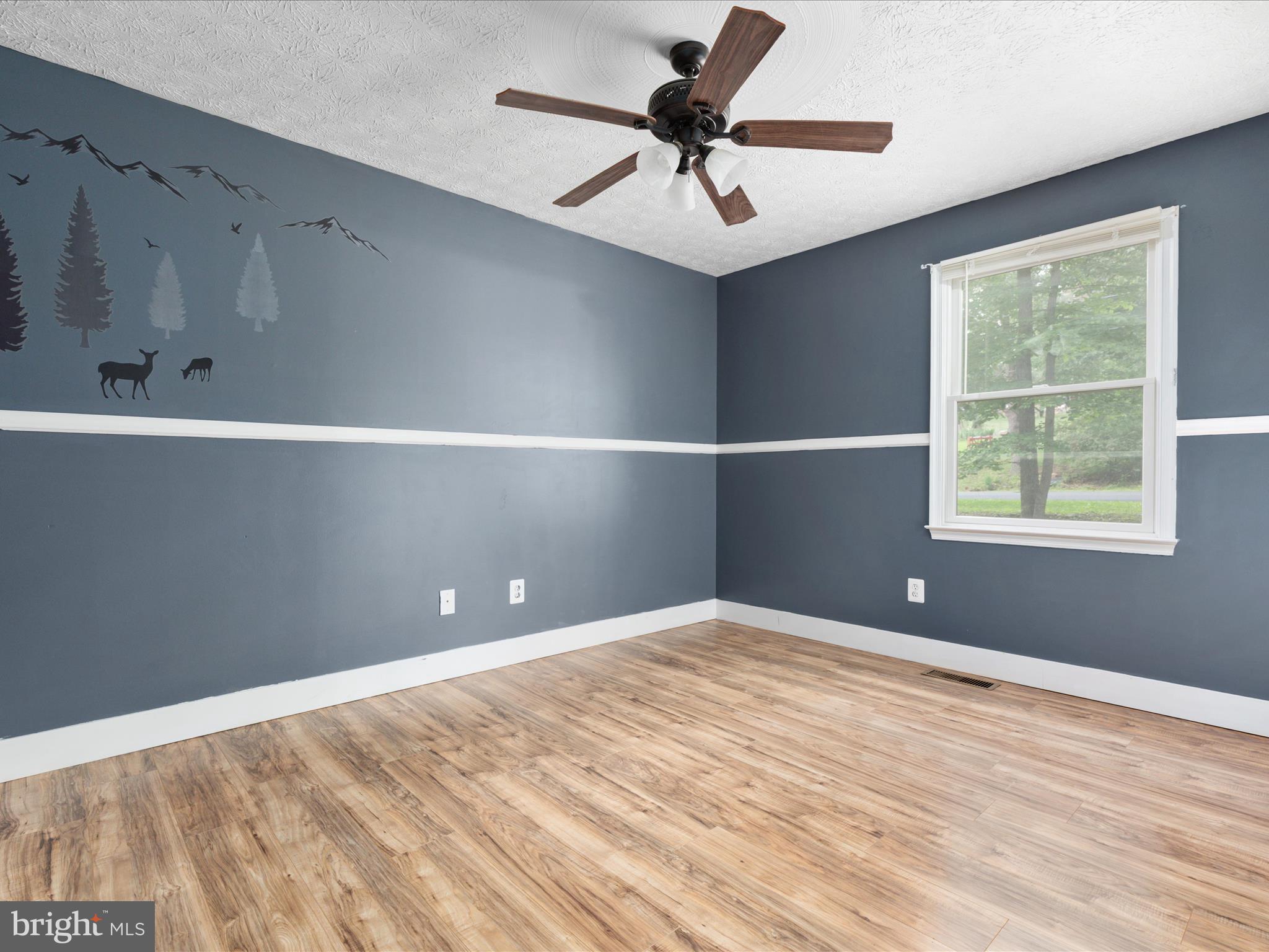 LAKE HOLIDAY ESTATES - Residential